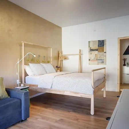 Apartment Forum 2 *