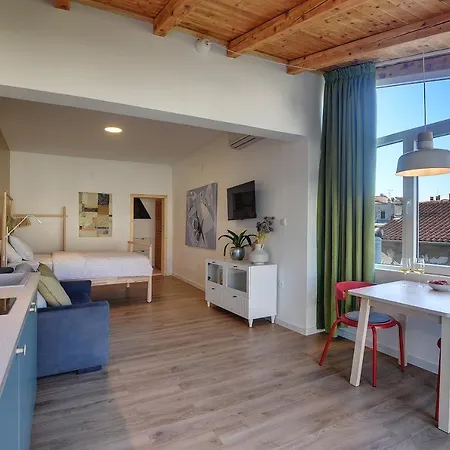 Forum 2 Apartment
