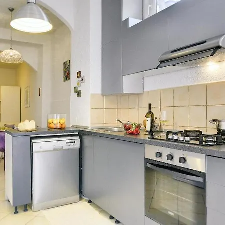Apartment Forum 2