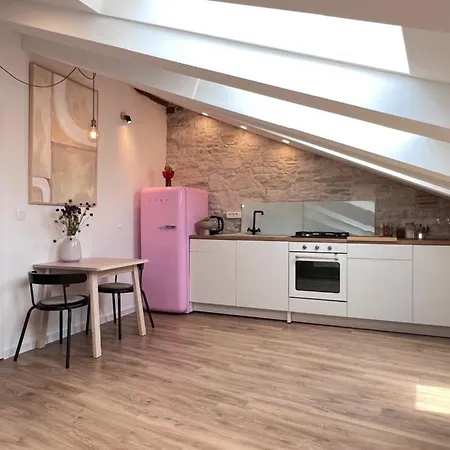 Forum 2 Apartment