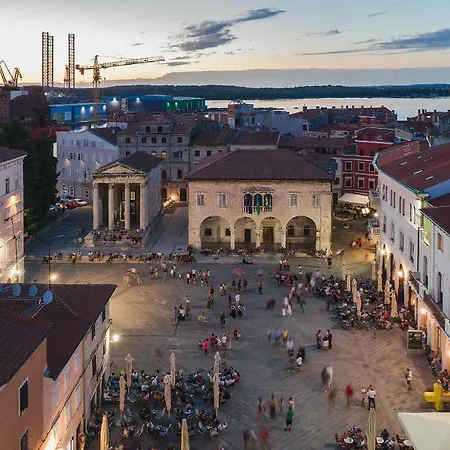 Forum 2 Apartment Pula